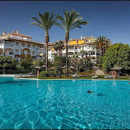 Apartamento En Marbella, Residencial La Dama De Noche